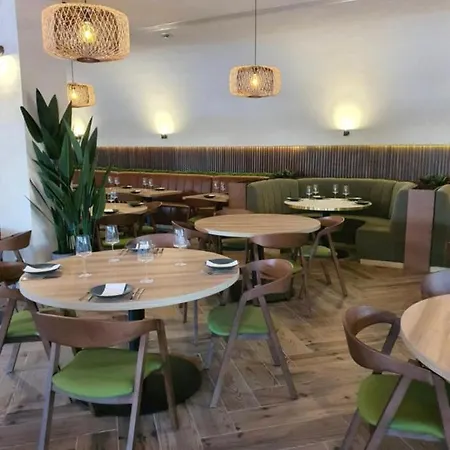 Golden Coast Apartament